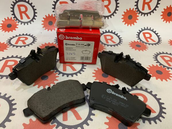 Kit pastiglie freno anteriori marca Brembo Mercedes Classe A(w169)-B(w245) P50056