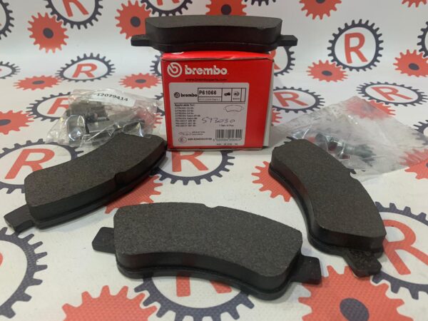 Kit pastiglie freno anteriori marca Brembo Citroen Opel Peugeot P61066