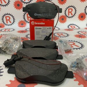 Kit pastiglie freni anteriori marca Brembo Fiat P23137 oem 77365716