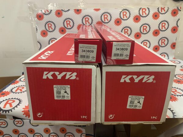 Kit ammortizzatori anteriori+posteriori marca Kayaba Toyota Yaris(p9-p13) 333746+333745+343809