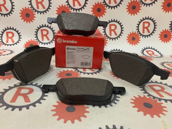 Kit pastiglie freno anteriori marca Brembo Ford P24061